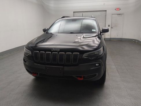 Used 2019 Jeep Cherokee Trailhawk AWD/4WD image 15