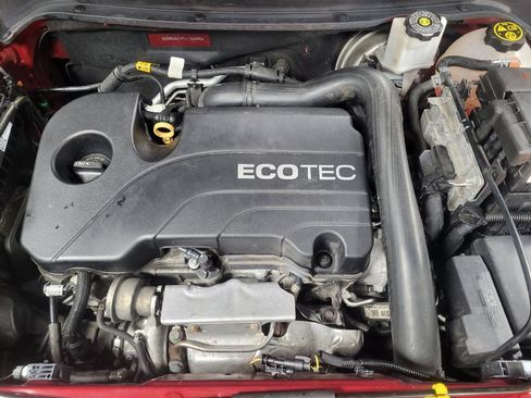 Used 2020 Chevrolet Equinox LT w/ LPO, Floor Liner Package FWD image 30