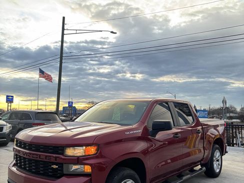 Used 2019 Chevrolet Silverado 1500 Custom w/ Custom Convenience Package image 3
