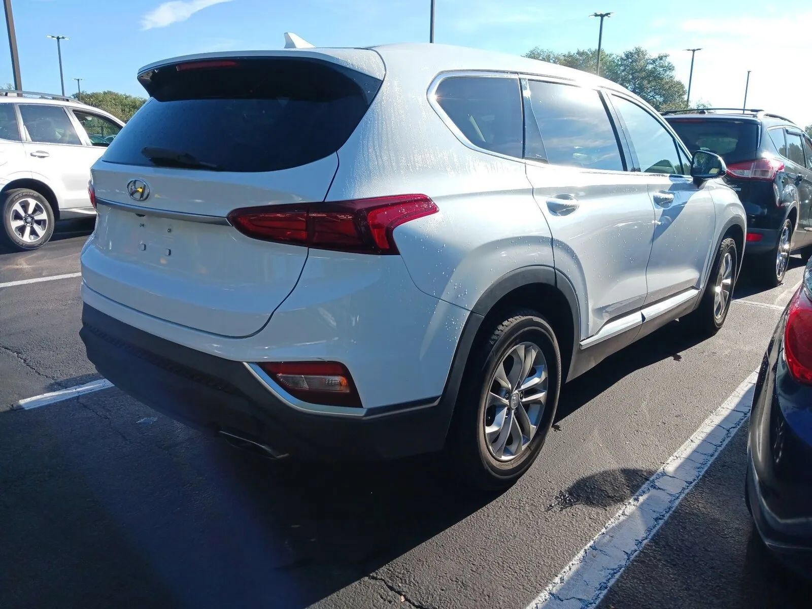 Used 2019 Hyundai Santa Fe SEL FWD image 2