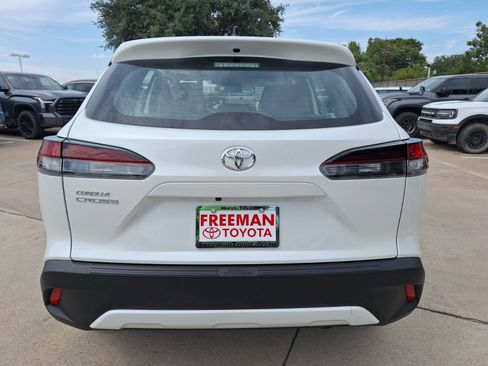 Used 2026 Toyota Corolla Cross L FWD image 5
