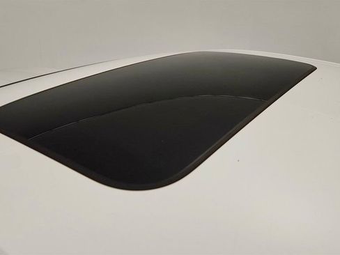 Used 2019 Honda Accord Touring image 10