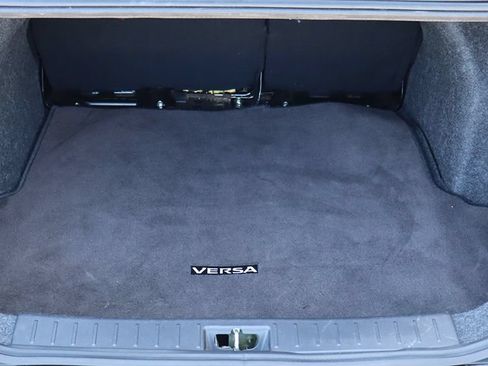 Used 2021 Nissan Versa SV FWD image 23