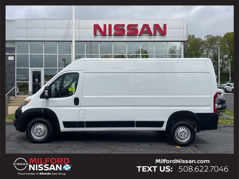 Used 2026 RAM ProMaster 2500 w/ Convenience Group FWD image 2