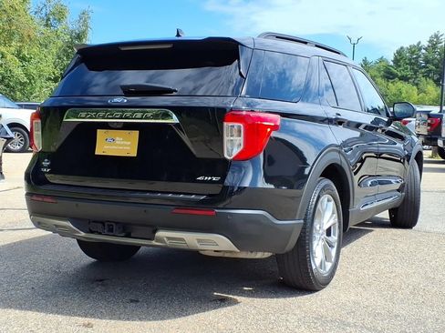 Used 2023 Ford Explorer XLT w/ Equipment Group 202A AWD/4WD image 4