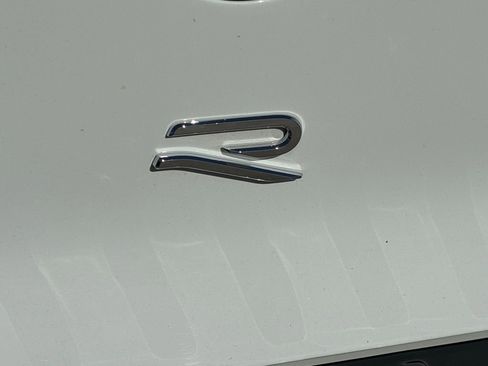 Used 2024 Volkswagen Golf R 2.0T image 6