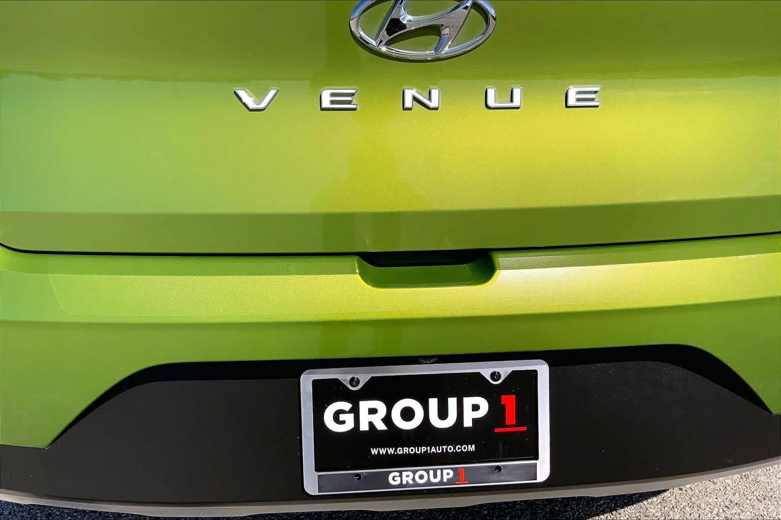Used 2023 Hyundai Venue SEL FWD image 10