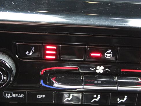 Used 2024 Jeep Grand Cherokee L Laredo image 52