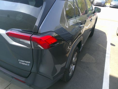 Used 2019 Toyota RAV4 Limited w/ Limited Grade Weather Package image 6