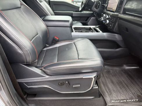 Used 2024 Ford F250 Lariat w/ Lariat Ultimate Package AWD/4WD image 12