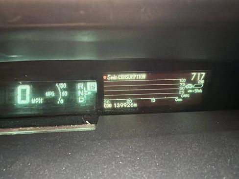 Used 2014 Toyota Prius Two FWD image 4