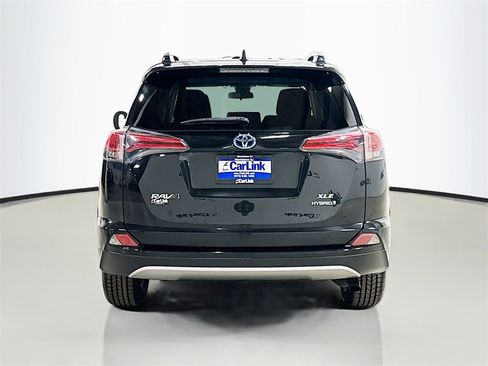 Used 2017 Toyota RAV4 XLE image 5