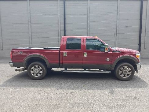 Used 2016 Ford F250 Lariat w/ Lariat Ultimate Package AWD/4WD image 2