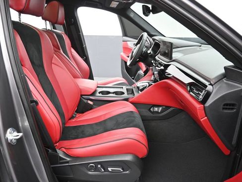 Used 2025 Acura MDX A-Spec image 25