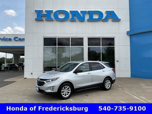 Used 2021 Chevrolet Equinox LS w/ LS Convenience Package FWD image 1