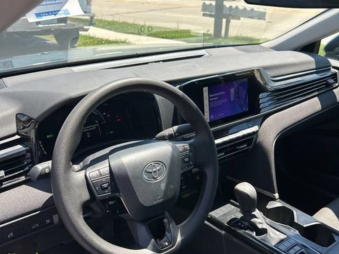 Used 2026 Toyota Camry LE FWD image 8
