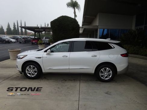 Used 2018 Buick Enclave Essence image 4