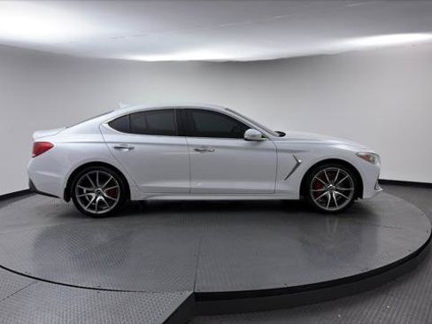 Used 2019 Genesis G70 3.3T Advanced RWD image 9