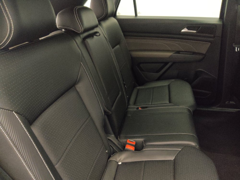 Used 2023 Volkswagen Atlas Cross Sport SE w/ Panoramic Sunroof Package FWD image 19