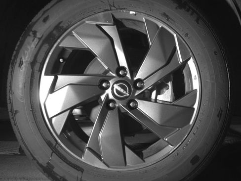 Used 2025 Nissan Rogue SV FWD image 13