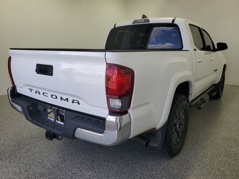 Used 2023 Toyota Tacoma SR5 RWD image 5