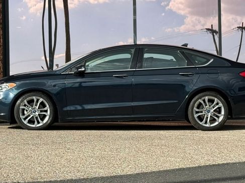 Used 2020 Ford Fusion SEL FWD image 5