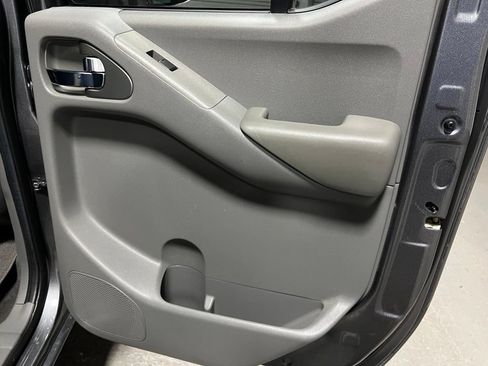 Used 2021 Nissan Frontier SV AWD/4WD image 13