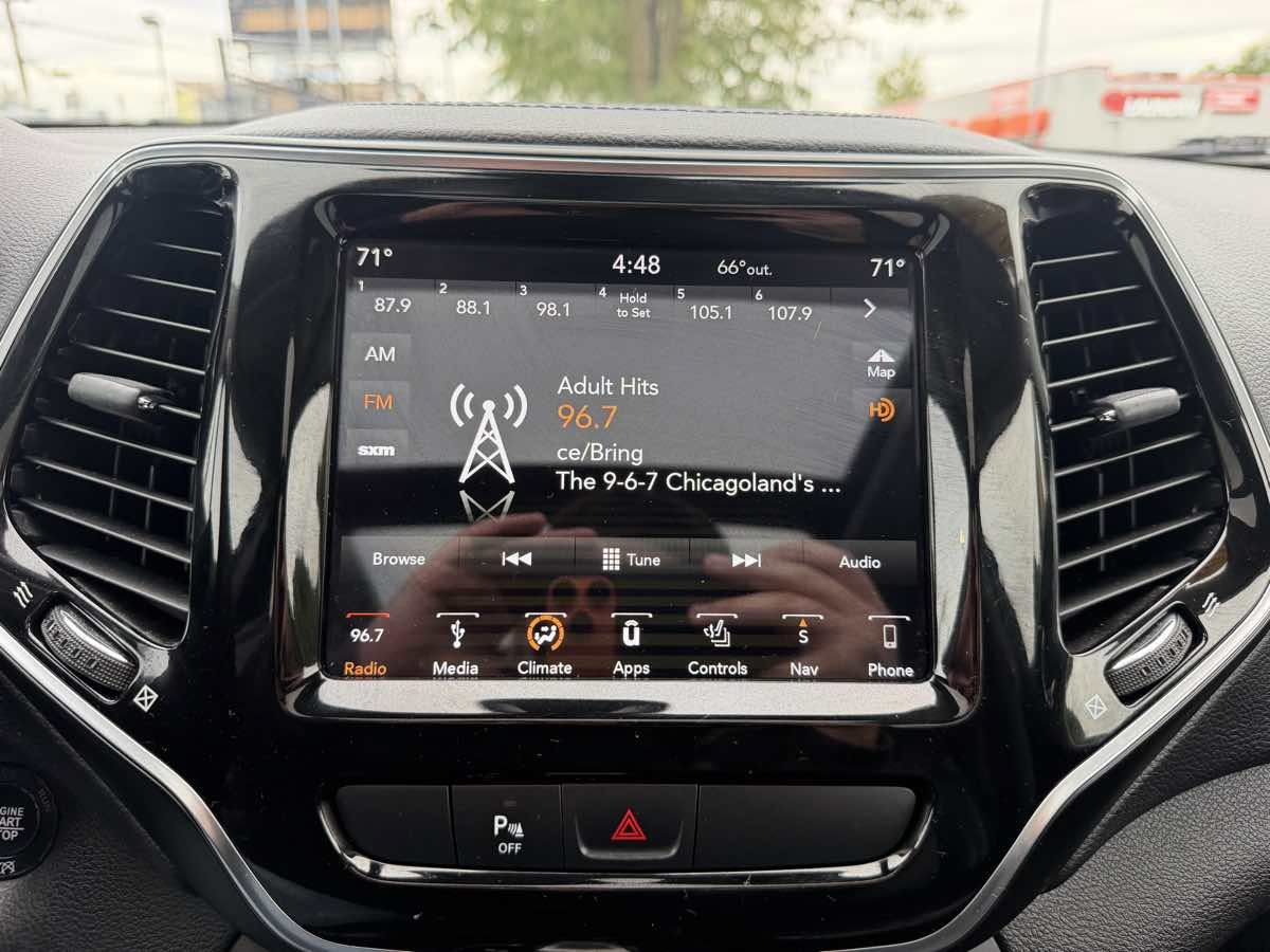 Used 2019 Jeep Cherokee Limited w/ Trailer Tow Group AWD/4WD image 34