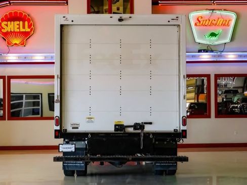 Used 2021 Chevrolet Express 3500 w/ Power Convenience Package RWD image 12