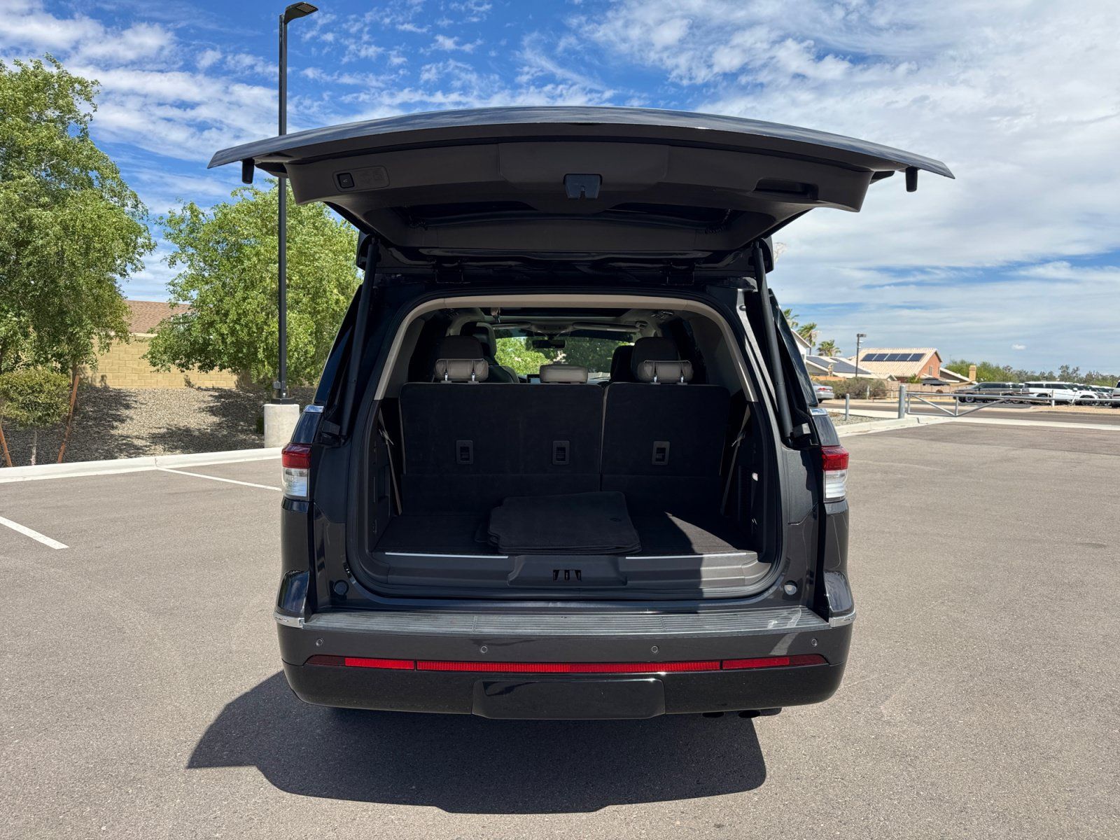 Used 2023 Lincoln Navigator Reserve RWD image 34