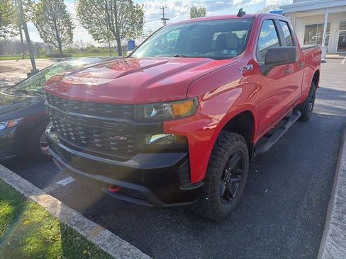 Used 2020 Chevrolet Silverado 1500 Custom Trail Boss w/ Custom Convenience Package AWD/4WD image 2