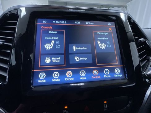 Used 2021 Jeep Cherokee Limited image 23