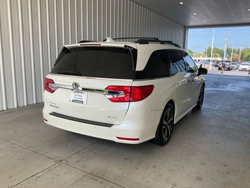 Certified 2018 Honda Odyssey Elite image 24