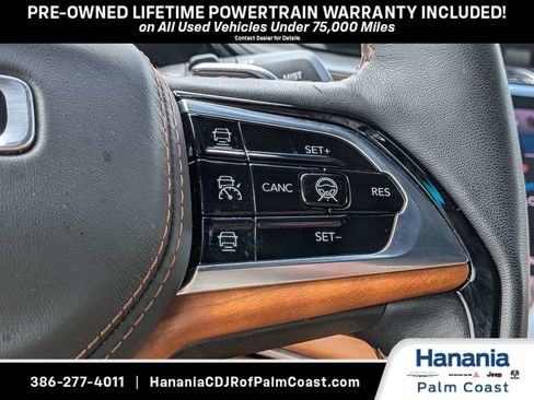 Used 2025 Jeep Grand Cherokee Summit AWD/4WD image 32