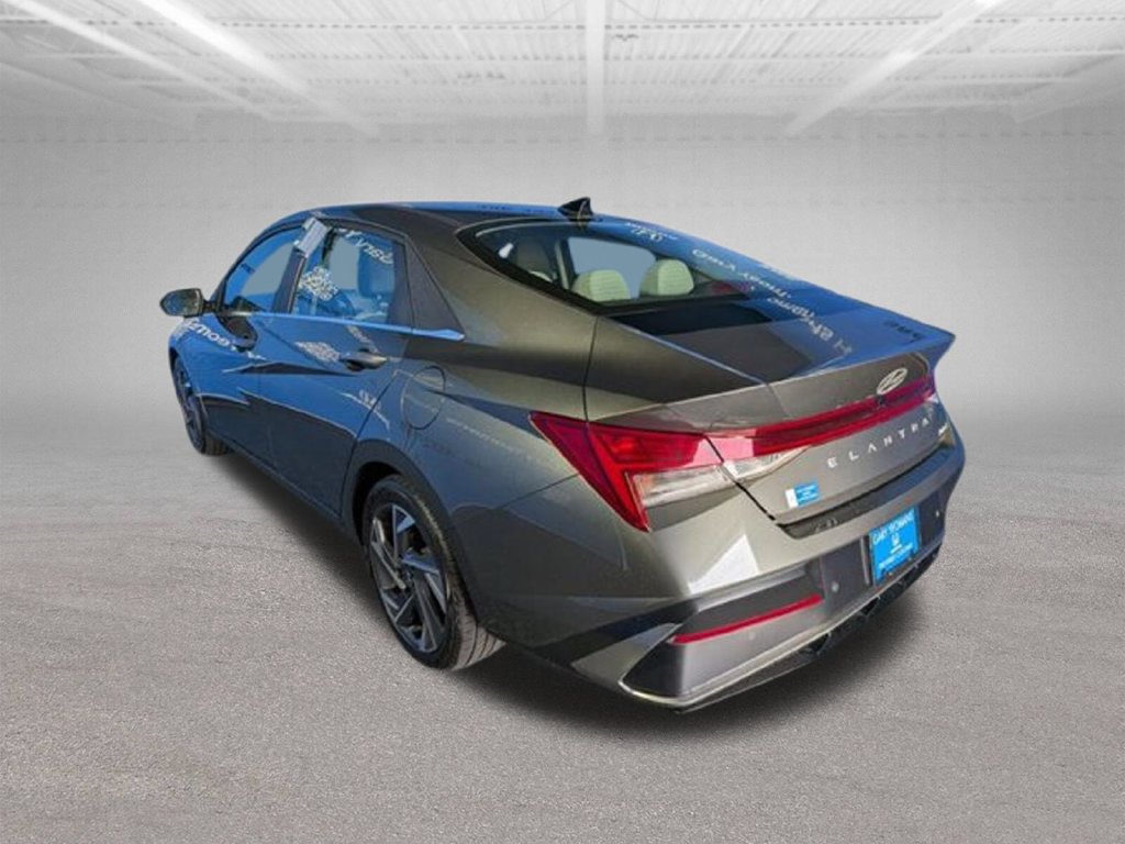Used 2024 Hyundai Elantra Limited FWD image 9