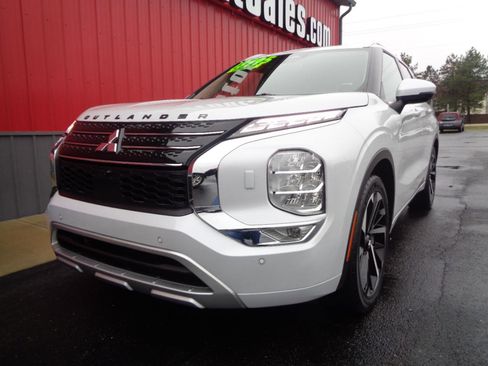 Used 2022 Mitsubishi Outlander SEL image 12