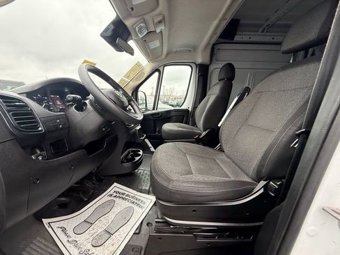 Used 2023 RAM ProMaster 2500 image 18