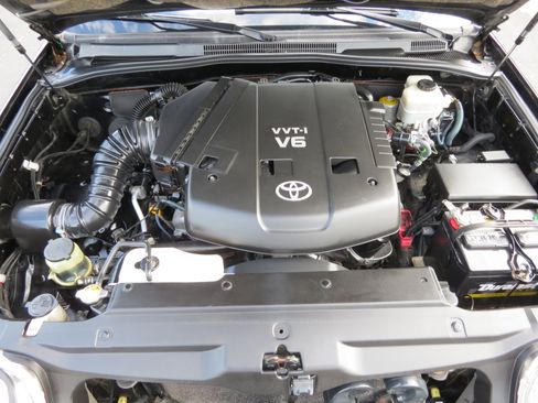 Used 2005 Toyota 4Runner SR5 image 31