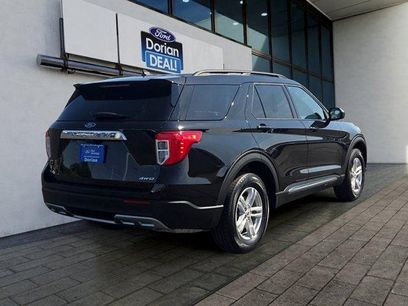 Certified 2023 Ford Explorer XLT w/ Equipment Group 202A