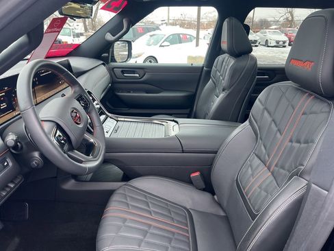 Certified 2025 Nissan Armada PRO-4X w/ Pro-4X Premium Package image 4