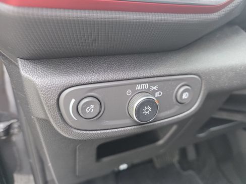 Used 2022 Chevrolet TrailBlazer RS FWD image 20
