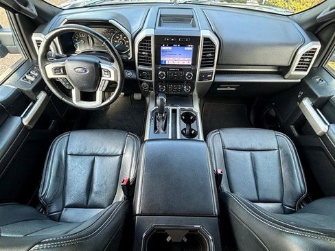Used 2019 Ford F150 Lariat image 29