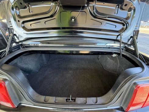 Used 2009 Ford Mustang Premium image 15