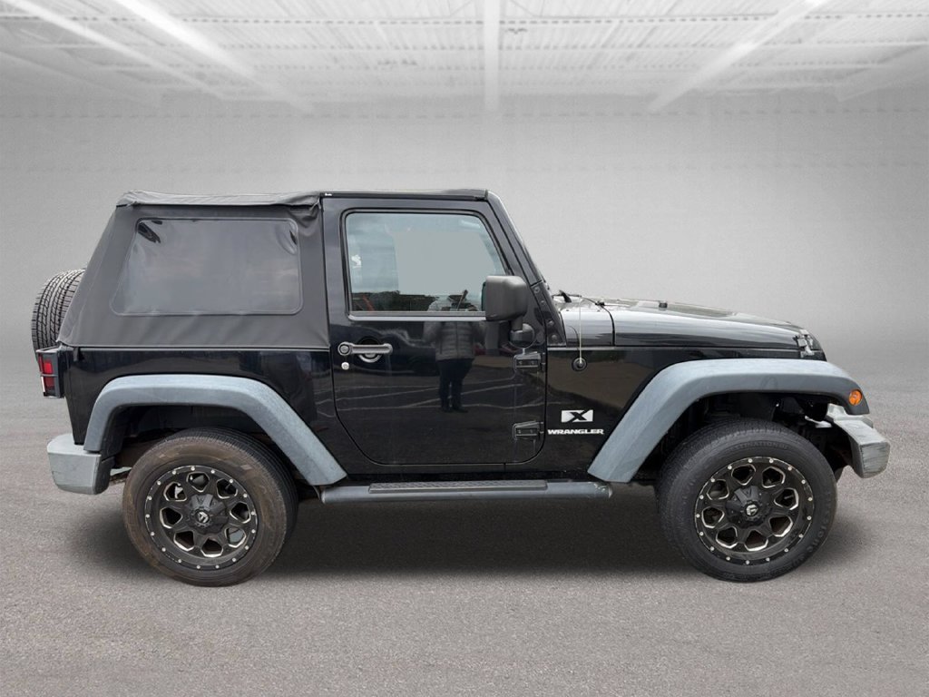 Used 2008 Jeep Wrangler X w/ Black Appearance Group AWD/4WD image 7