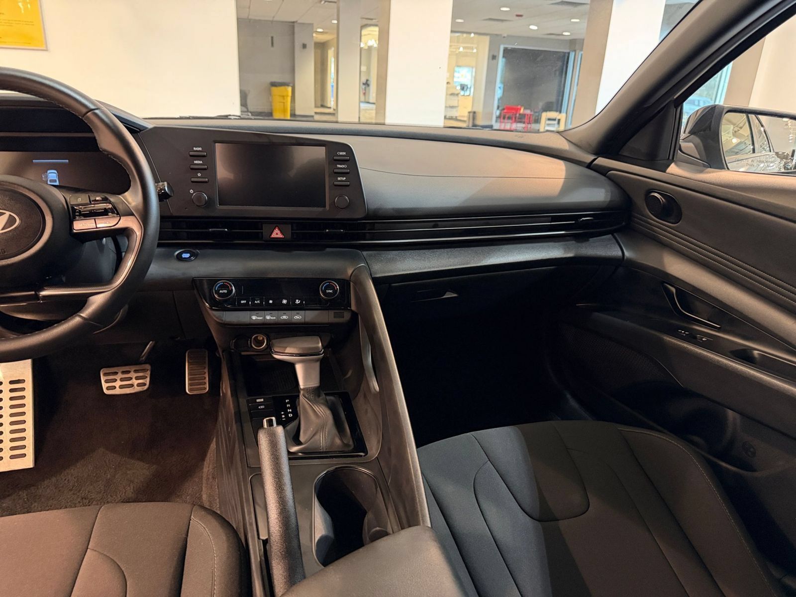 Used 2026 Hyundai Elantra Sport FWD image 34