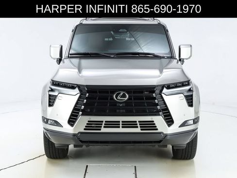 Used 2024 Lexus GX 550 w/ Accessory Package (2T) AWD/4WD image 17
