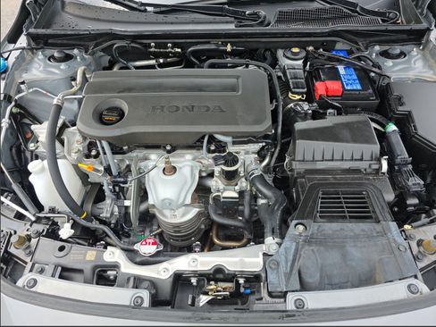 Used 2025 Honda Civic Sport image 5