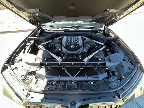 Used 2021 BMW X7 M50i w/ Executive Package image 33