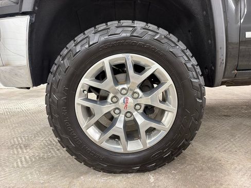 Used 2018 GMC Sierra 1500 SLT w/ SLT Premium Package AWD/4WD image 10