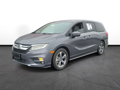 Used 2018 Honda Odyssey Touring image 2